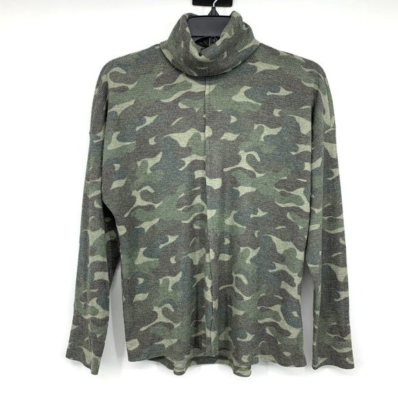 Vince Camuto Top Camo Green Long Sleeve Turtleneck Waffle Knit - Picture 1 of 9